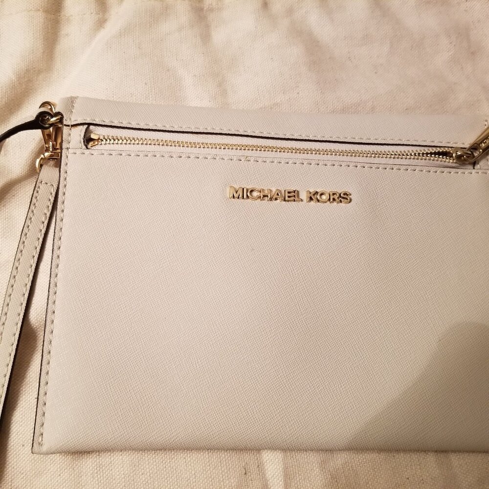 Michael Kors Off White Wristlet